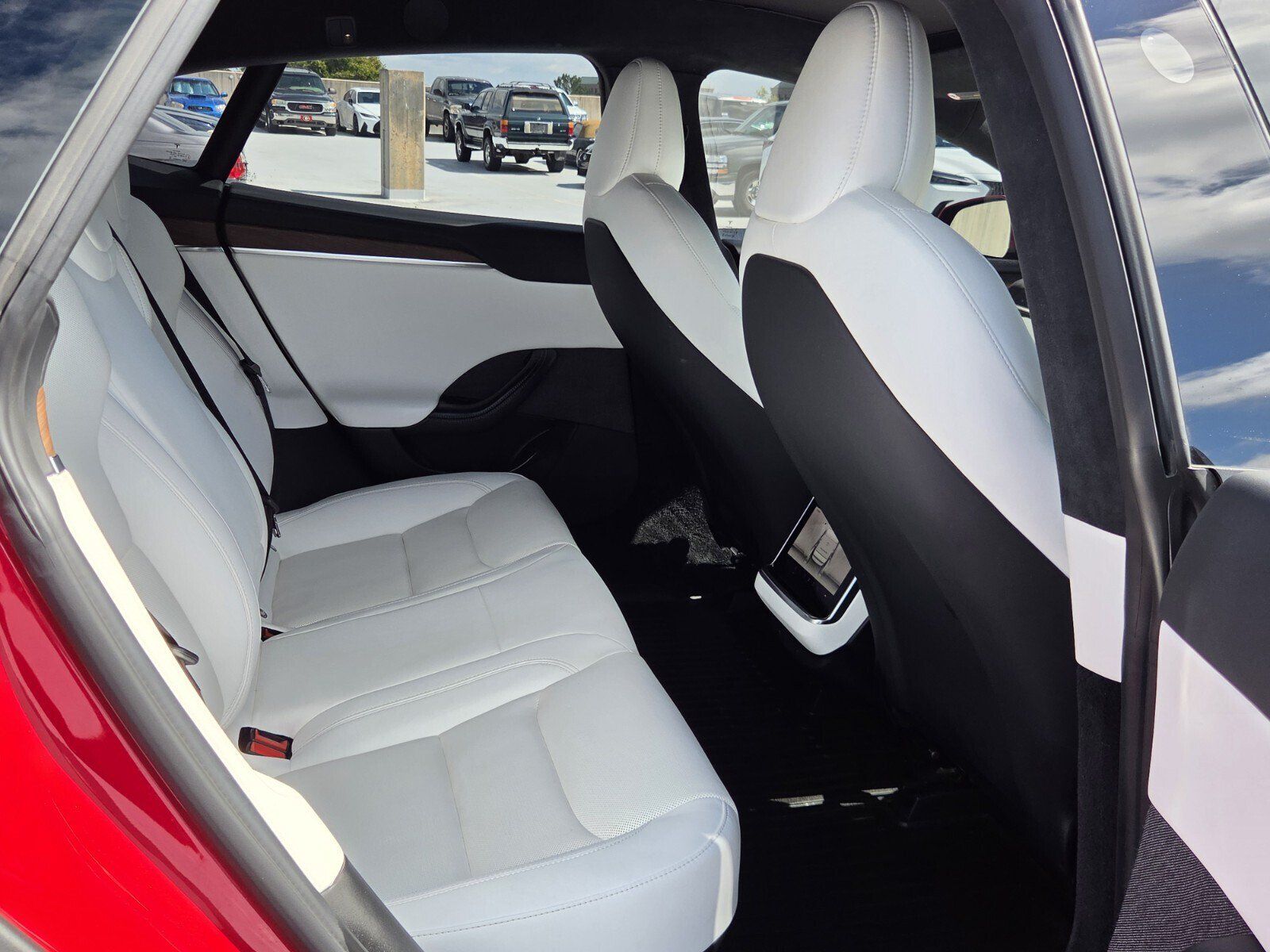 Used 2022 Tesla Model S AWD/4WD image 18