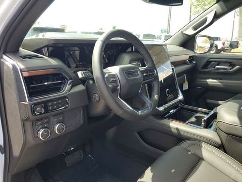 New 2026 GMC Yukon XL Denali w/ Sun & Power Step Package AWD/4WD image 20
