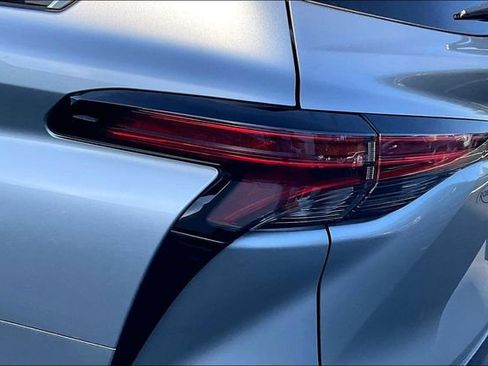 Used 2021 Toyota Sienna LE w/ LE Plus Package FWD image 30