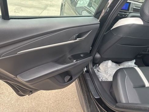 Used 2025 Toyota Camry SE FWD image 24