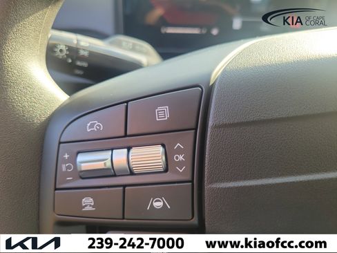New 2025 Kia K4 FWD image 33