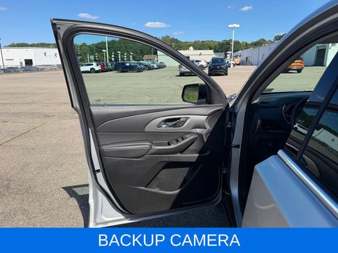 Used 2020 Chevrolet Traverse LS AWD/4WD image 13