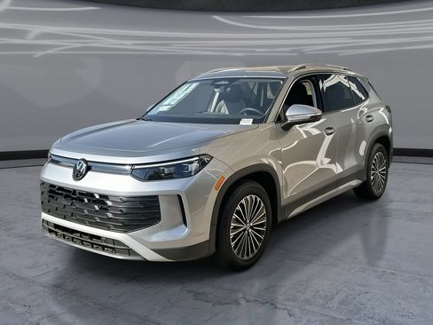 New 2026 Volkswagen Tiguan S FWD image 1