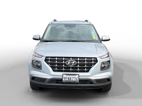 Certified 2023 Hyundai Venue SEL image 8