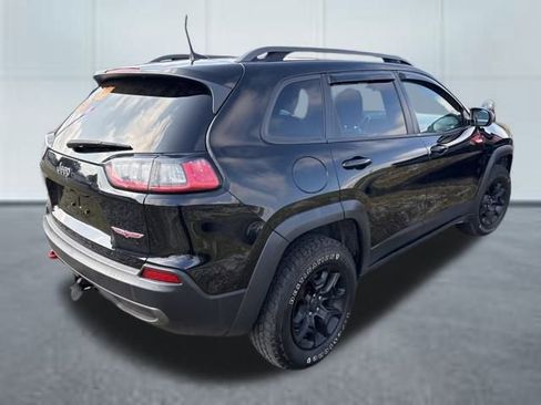 Used 2019 Jeep Cherokee Trailhawk image 3
