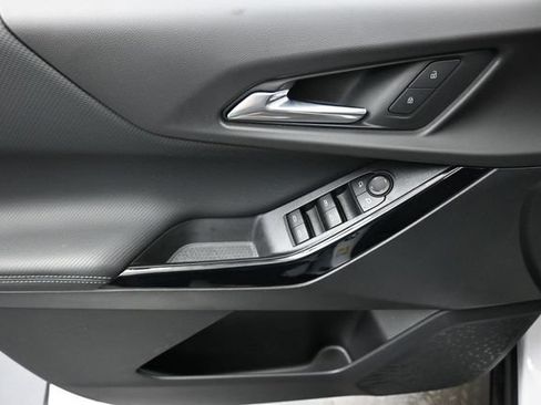 Used 2026 Chevrolet Equinox LT w/ LPO, Floor Liner Package AWD/4WD image 13