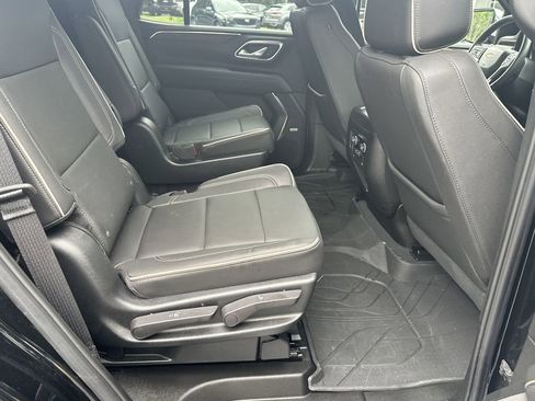 Used 2023 Chevrolet Tahoe Premier AWD/4WD image 17