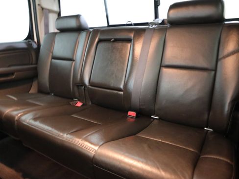 Used 2011 GMC Sierra 3500 Denali image 9