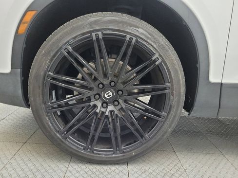 Used 2019 Chevrolet Blazer LT image 31