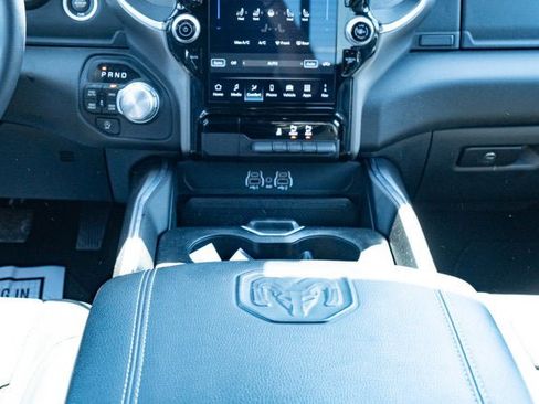 Used 2025 RAM 1500 Laramie image 32