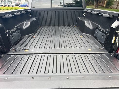Used 2017 Toyota Tacoma SR5 w/ Tow Package AWD/4WD image 17