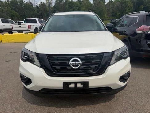 Used 2018 Nissan Pathfinder SL AWD/4WD image 2