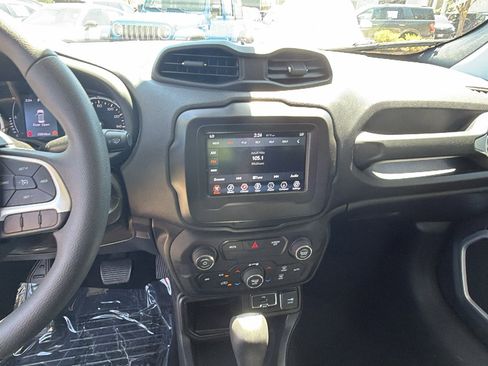 Used 2020 Jeep Renegade Sport w/ UConnect 7.0 Group FWD image 29