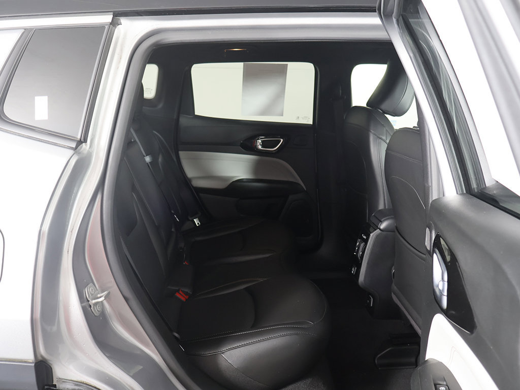 Used 2023 Jeep Compass Limited w/ Sun and Sound Group AWD/4WD image 34