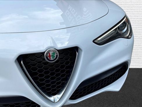 Used 2022 Alfa Romeo Stelvio Ti AWD/4WD image 33
