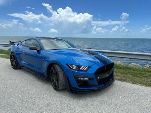 Used 2021 Ford Mustang Shelby GT500 w/ Carbon Fiber Track Pack RWD image 14