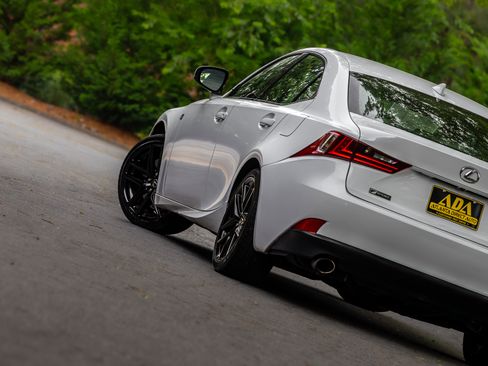 Used 2016 Lexus IS 350 w/ F Sport Package RWD image 22