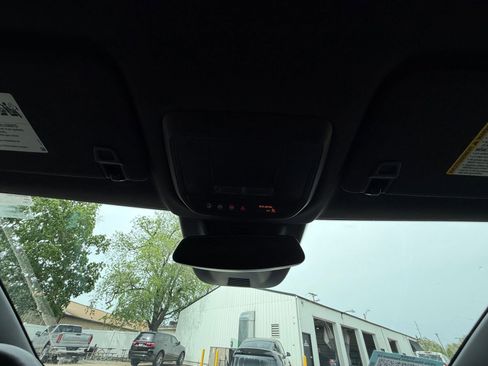 Used 2025 Chevrolet Equinox EV LT w/ Convenience Package FWD image 22