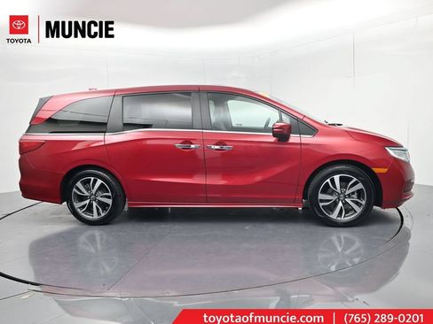 Used 2024 Honda Odyssey Touring image 1