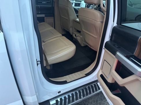 Used 2017 Ford F150 Lariat image 21