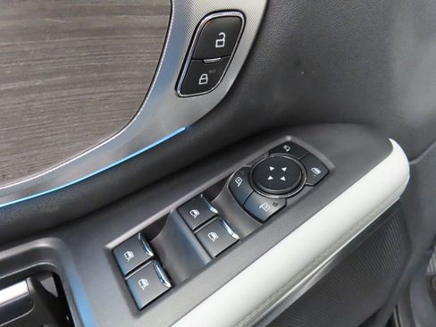 Used 2025 Ford Expedition Max Platinum w/ Platinum Ultimate Package AWD/4WD image 78