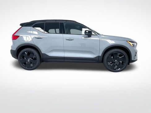 New 2026 Volvo XC40 B5 Ultra w/ Protection Package Premier image 24