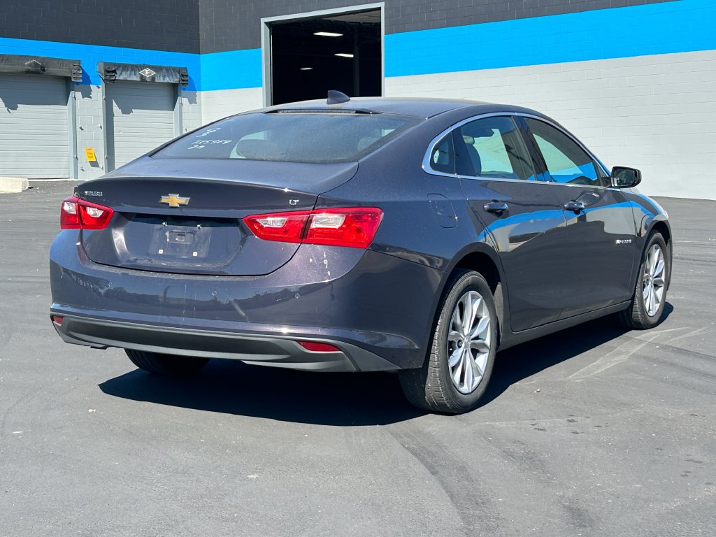 Used 2025 Chevrolet Malibu LT FWD image 3