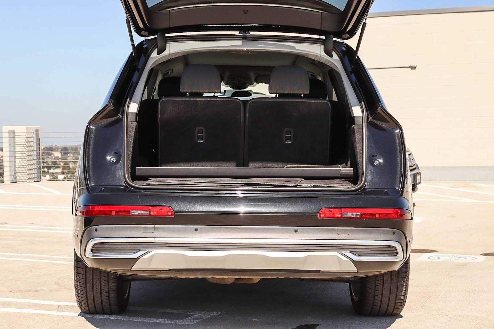 Used 2022 Audi Q7 3.0T Premium Plus w/ Premium Plus Package AWD/4WD image 37