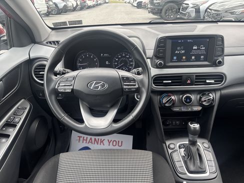 Used 2021 Hyundai Kona SEL Plus w/ Cargo Package AWD/4WD image 2