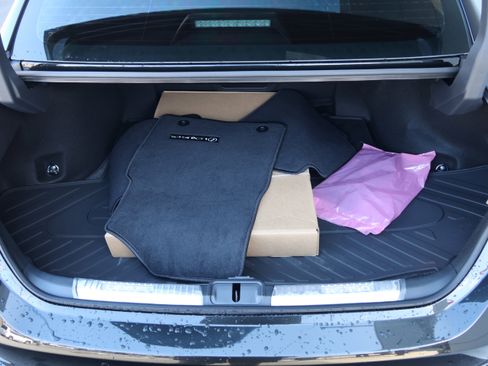 Used 2025 Lexus ES 350 Ultra Luxury image 37