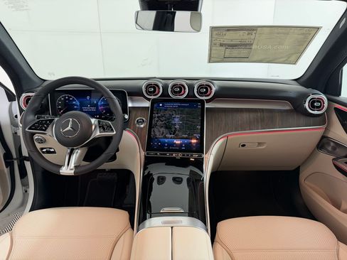 Used 2026 Mercedes-Benz GLC 300 4MATIC image 16