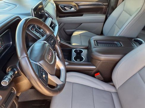 Used 2022 GMC Yukon SLT image 16