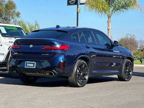 Used 2024 BMW X4 xDrive30i w/ Premium Package AWD/4WD image 3