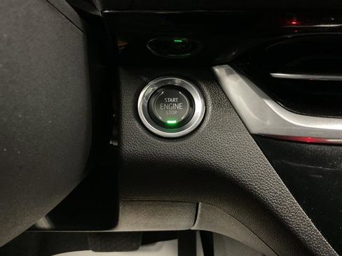 Used 2024 Buick Envista Sport Touring image 12