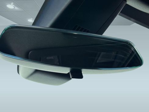 Certified 2023 Cadillac XT5 Luxury w/ LPO, Floor Liner Package image 18