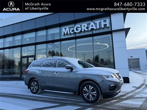 Used 2020 Nissan Pathfinder SL image 1
