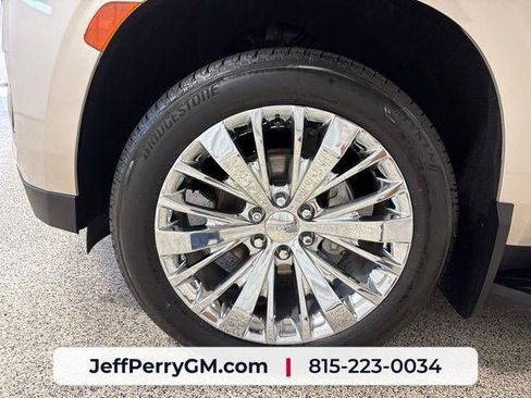 Used 2021 GMC Yukon SLT w/ SLT Luxury Plus Package AWD/4WD image 39