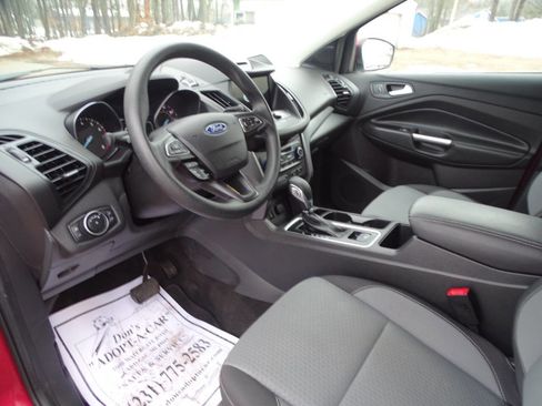 Used 2018 Ford Escape SE w/ SE SYNC Package image 9