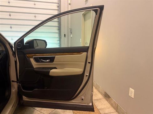 Used 2017 Honda CR-V EX-L image 30