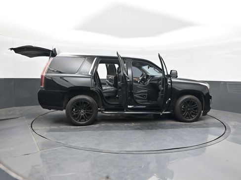 Used 2018 Cadillac Escalade 4WD image 39