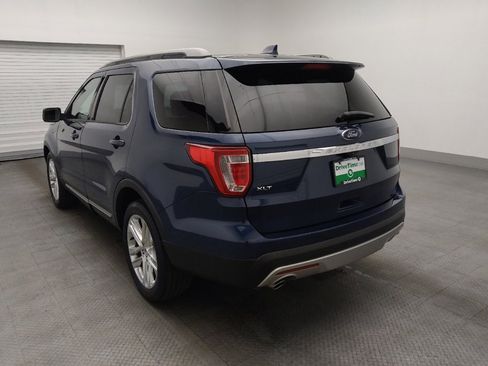 Used 2017 Ford Explorer XLT w/ Equipment Group 202A FWD image 5