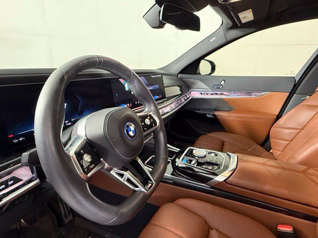 Used 2024 BMW i7 xDrive60 AWD/4WD image 18