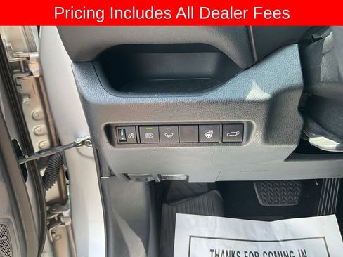 Used 2019 Toyota RAV4 XLE Premium w/ Cold Weather Package FWD image 7