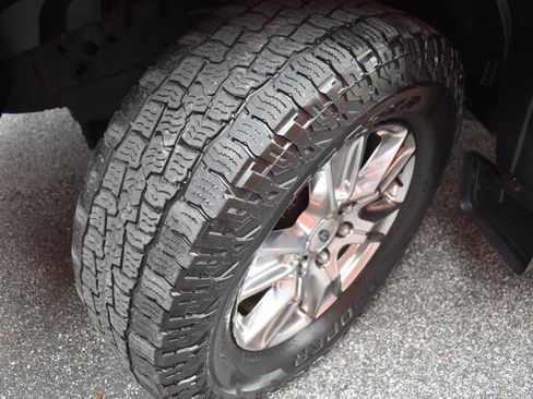 Used 2015 Ford F150 XLT w/ Equipment Group 302A Luxury AWD/4WD image 39