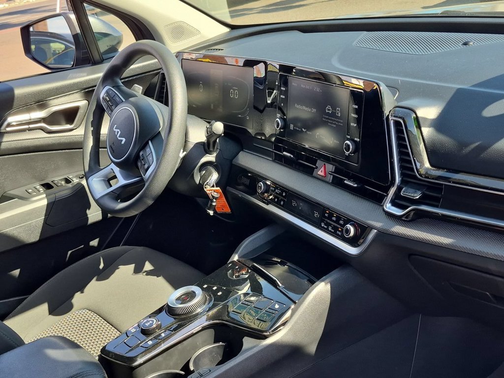 Certified 2023 Kia Sportage LX AWD/4WD image 29