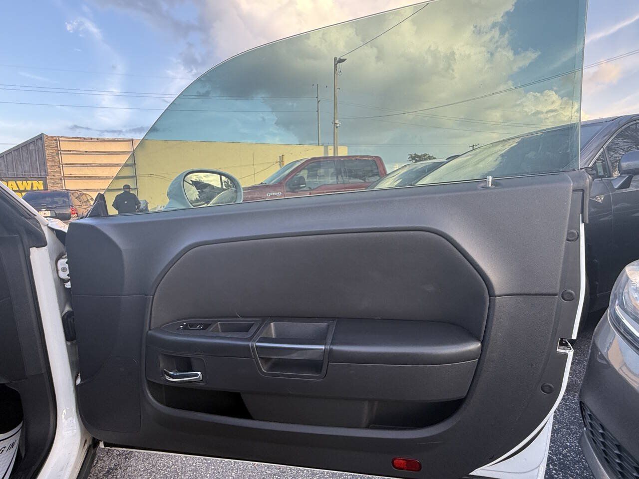 Used 2013 Dodge Challenger SXT RWD image 12