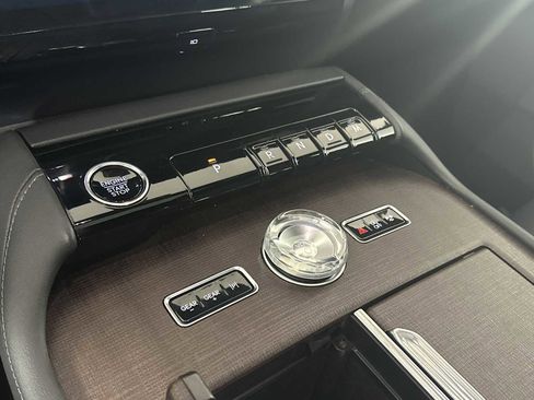 Used 2025 Lincoln Navigator L Reserve w/ Jet Appearance Package AWD/4WD image 35
