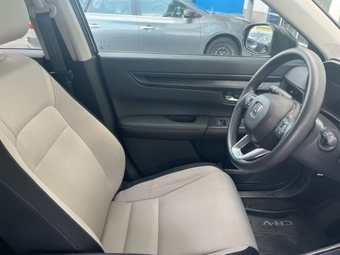 Used 2023 Honda CR-V EX image 4