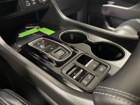 Used 2023 Honda Pilot Touring image 36