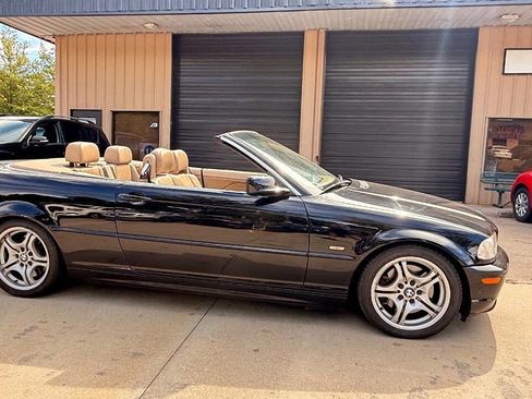 Used 2003 BMW 330Ci Convertible image 17